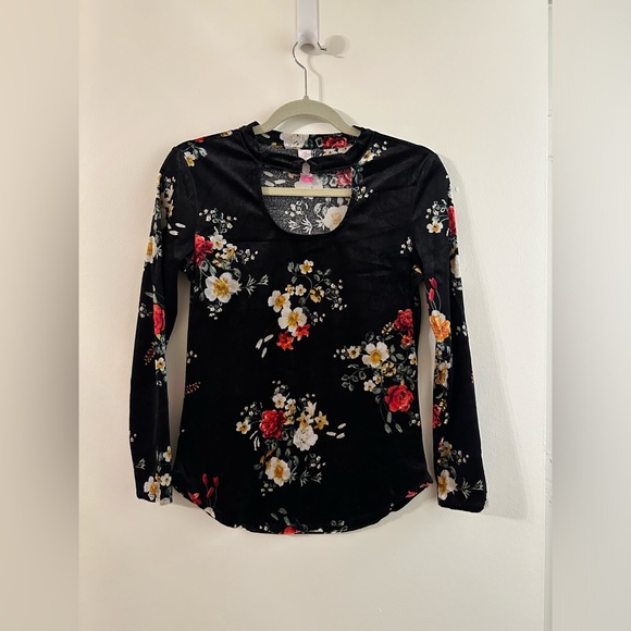 new directions Tops - New Directions Dark Floral Velvet Cut Out Long Sleeve